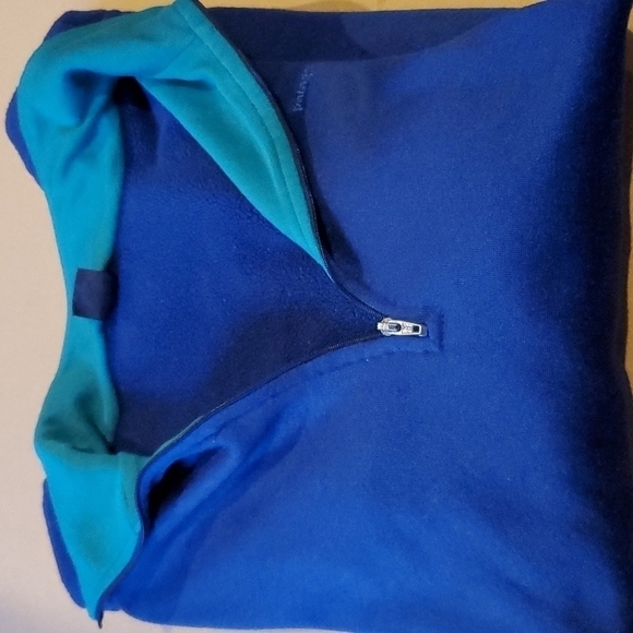 Patagonia blue pullover green collar. 100% Capilene Polyester. Vintage M - Picture 9 of 10